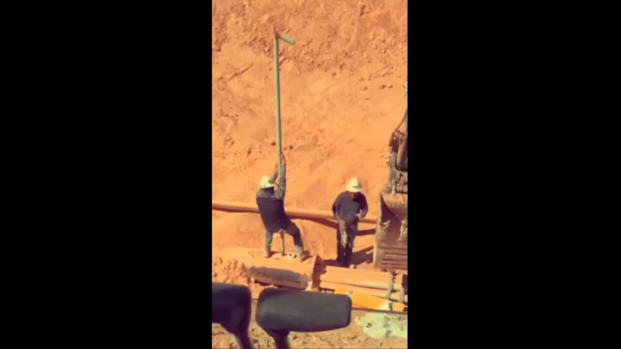They getting freaky at work to my music 😂