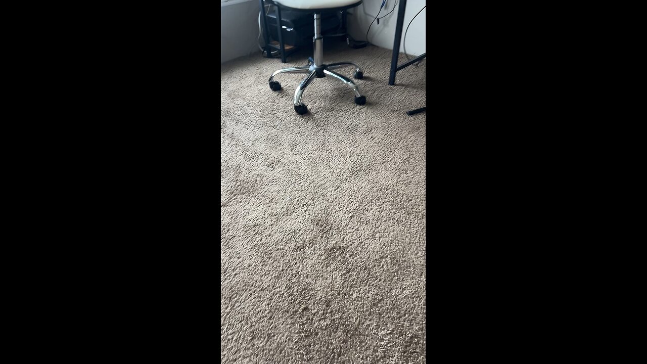 “I Shrunk to 30cm and Escaped Under the Couch! | Italianinho Comedy”