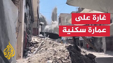 طائرات الاحتلال الإسرائيلي تقصف شارع عمر المختار شرقي مدينة غزة