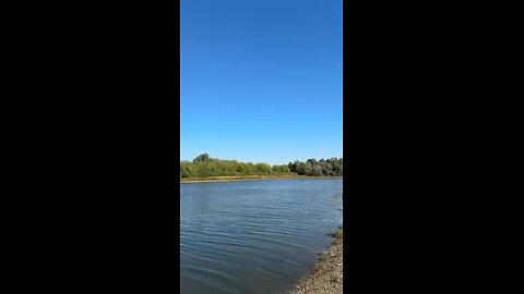 🇷🇺🇺🇦And these are already footage of the flight of the jet "Geran-3" in the Chernihiv region.