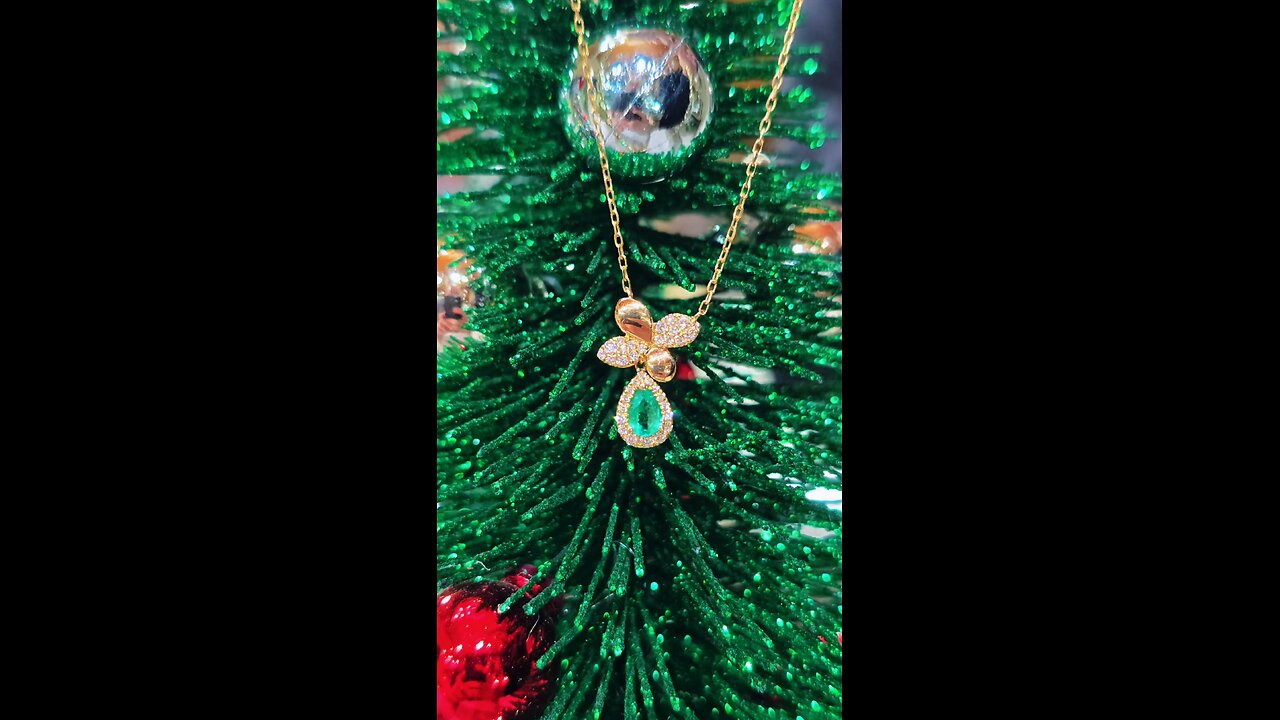 DAILY DEAL ALERT 🎅✨