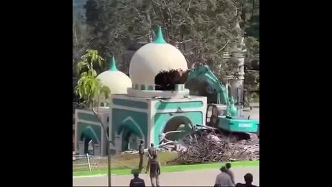 Chinese find ISIS literature and destroy mosques 🕌