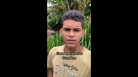 Pegar galinha não é fácil.