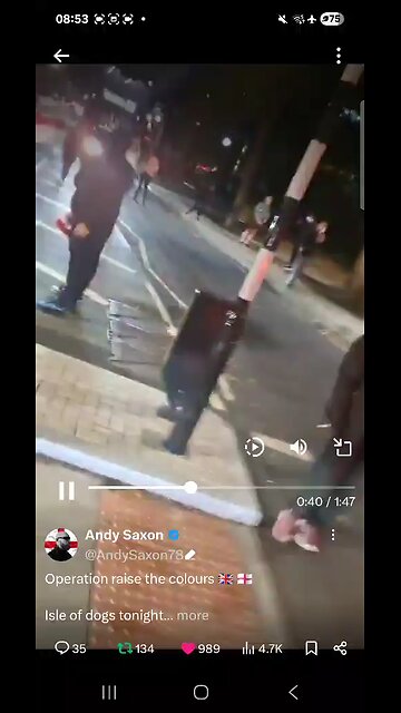 Operations : raise the flag ,Andy Saxon