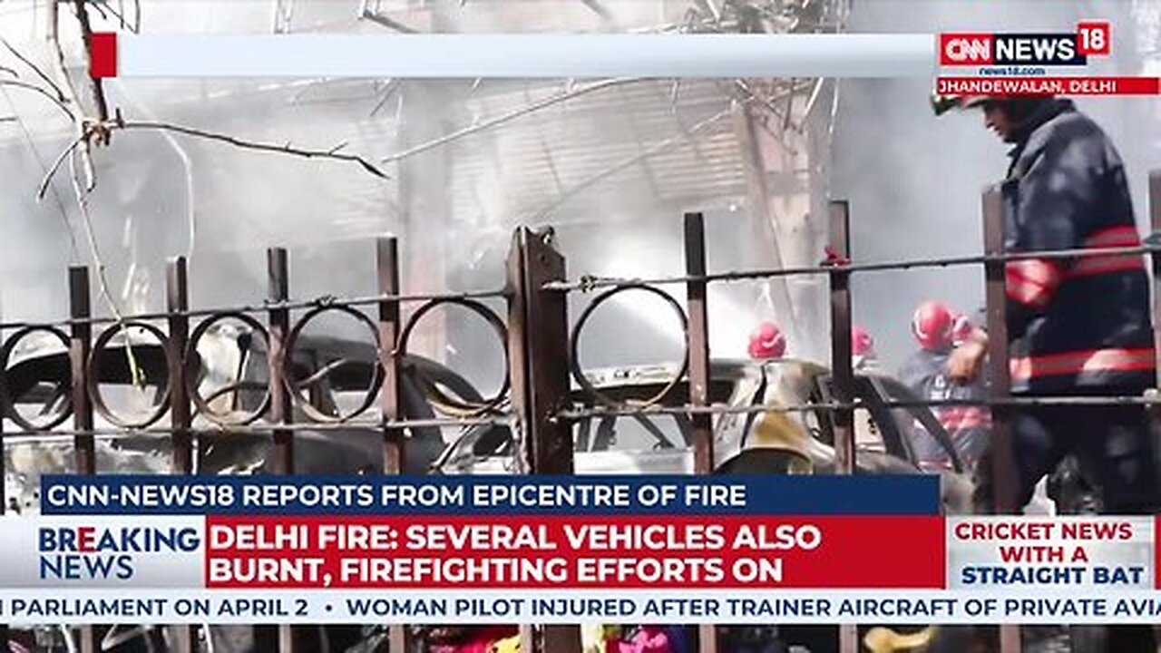 Delhi Fire News _ Massive Fire Breaks Out At Jhandewalan Cycle Market In Central Delhi _ News18