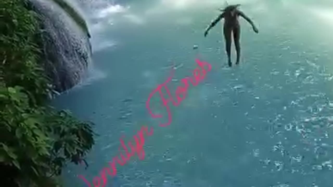 Sexy lady Swing and Jump 14