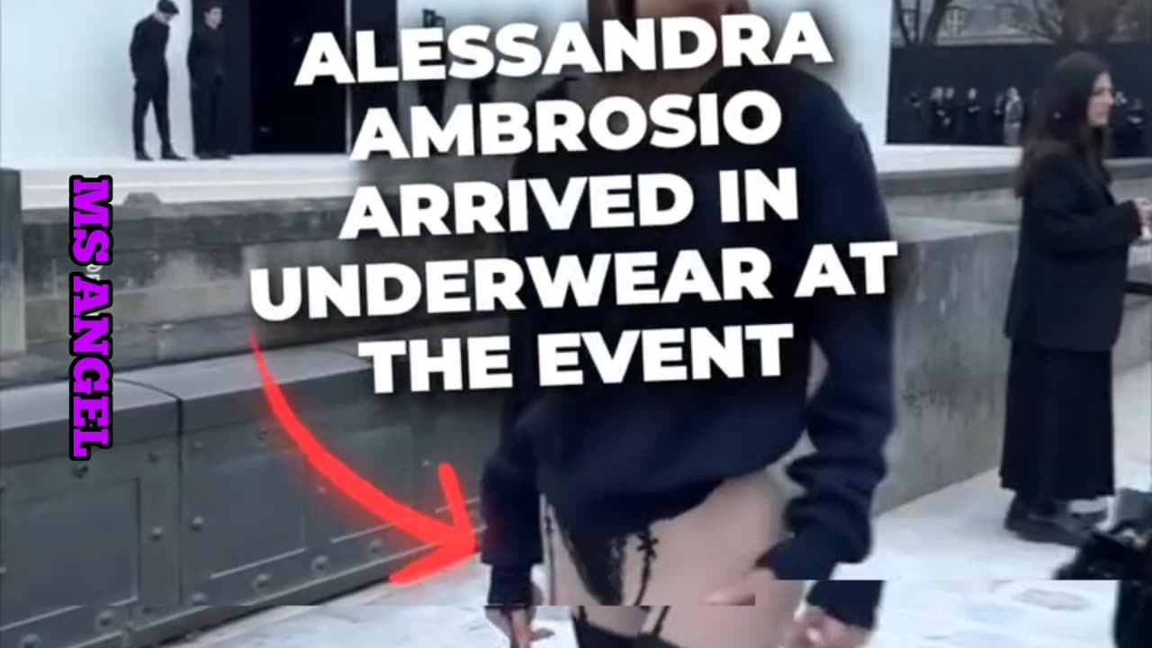 ALESSANDRA AMBROSIO ARRIVED IN UNDERWEAR AT THE EVENT.