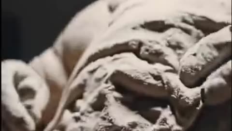 艺术家将过度思考的心理压力可视化