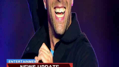 Coldplays Chris Martin Pokes Fun at Jumbotron Ceo