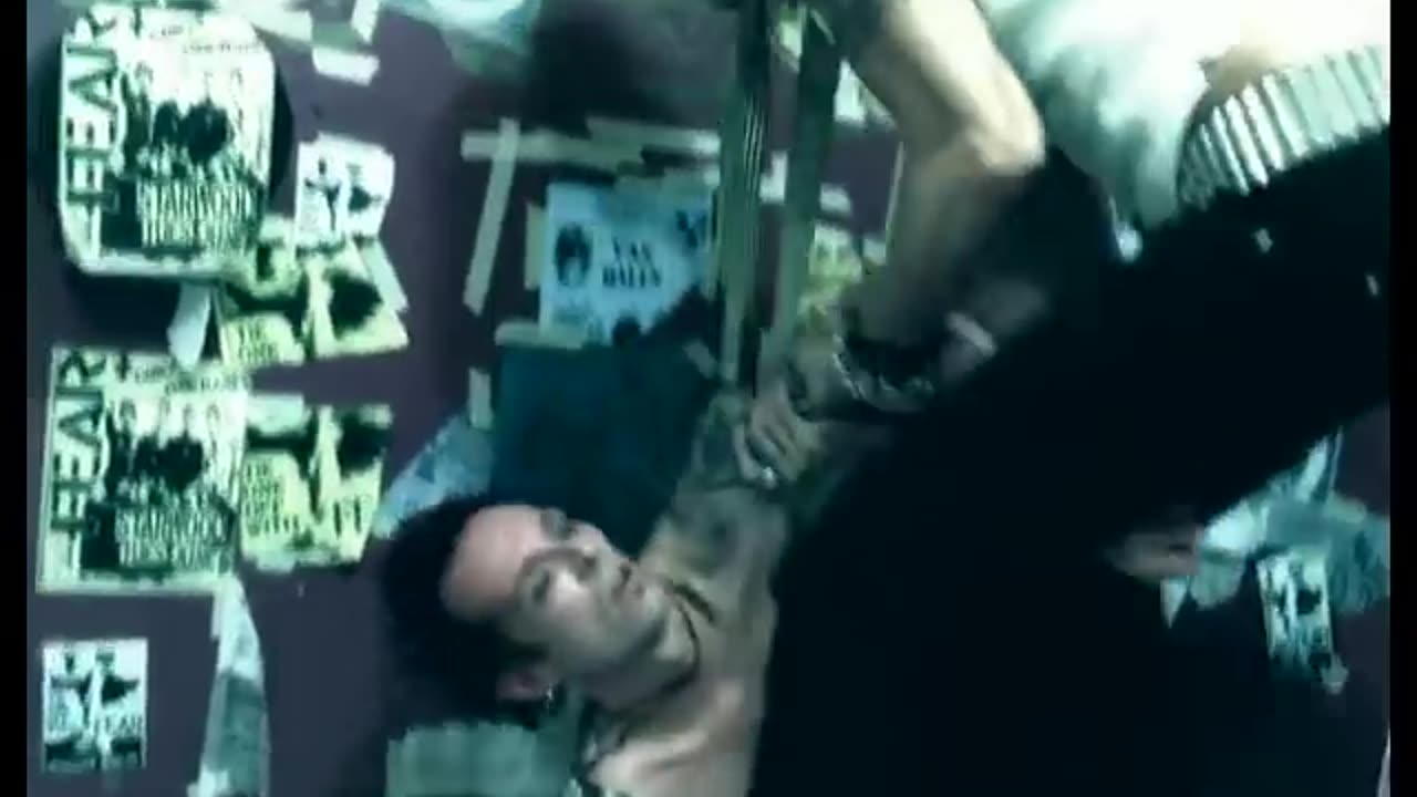 Velvet Revolver - Fall to Pieces