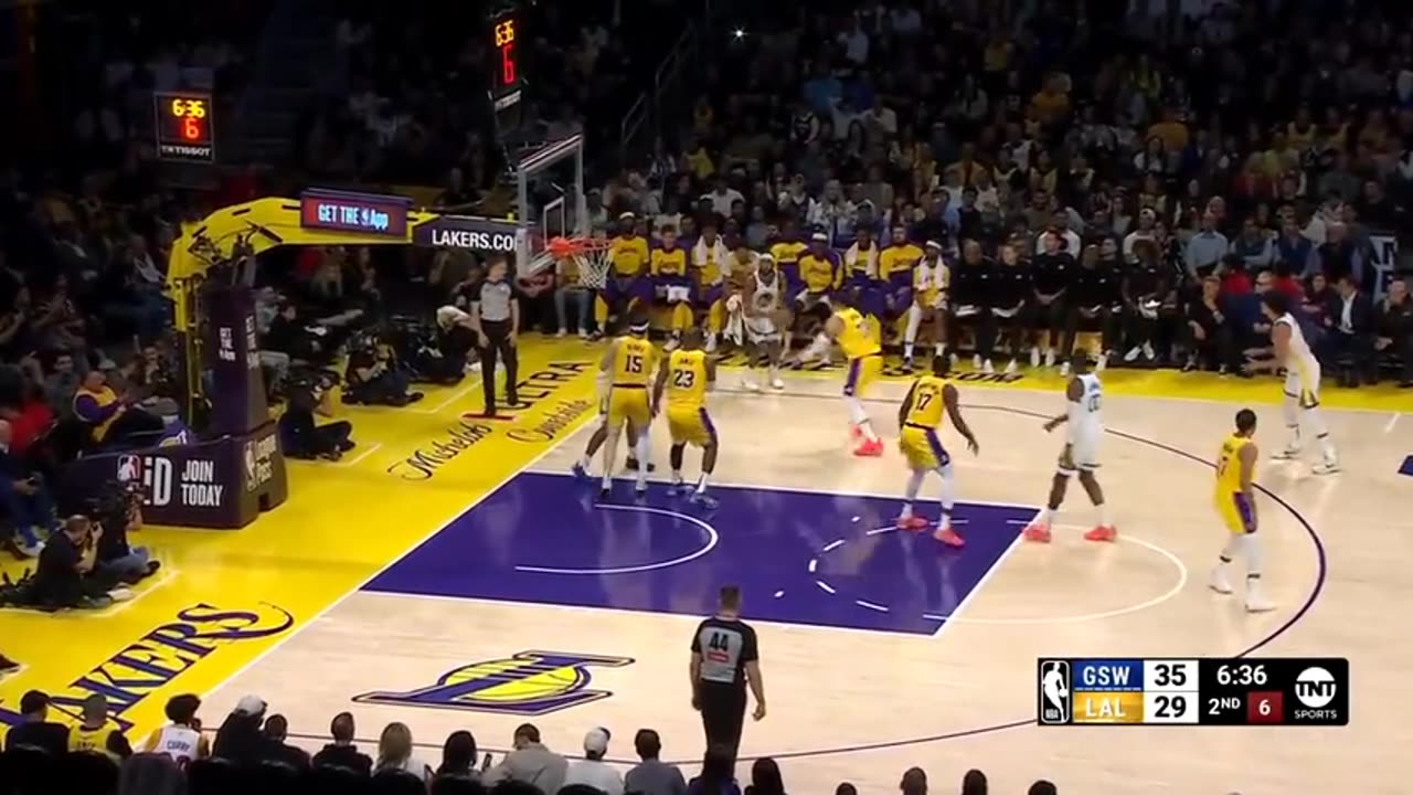 “UNREAL Dunks, Blocks & Clutch Shots! 🏀”