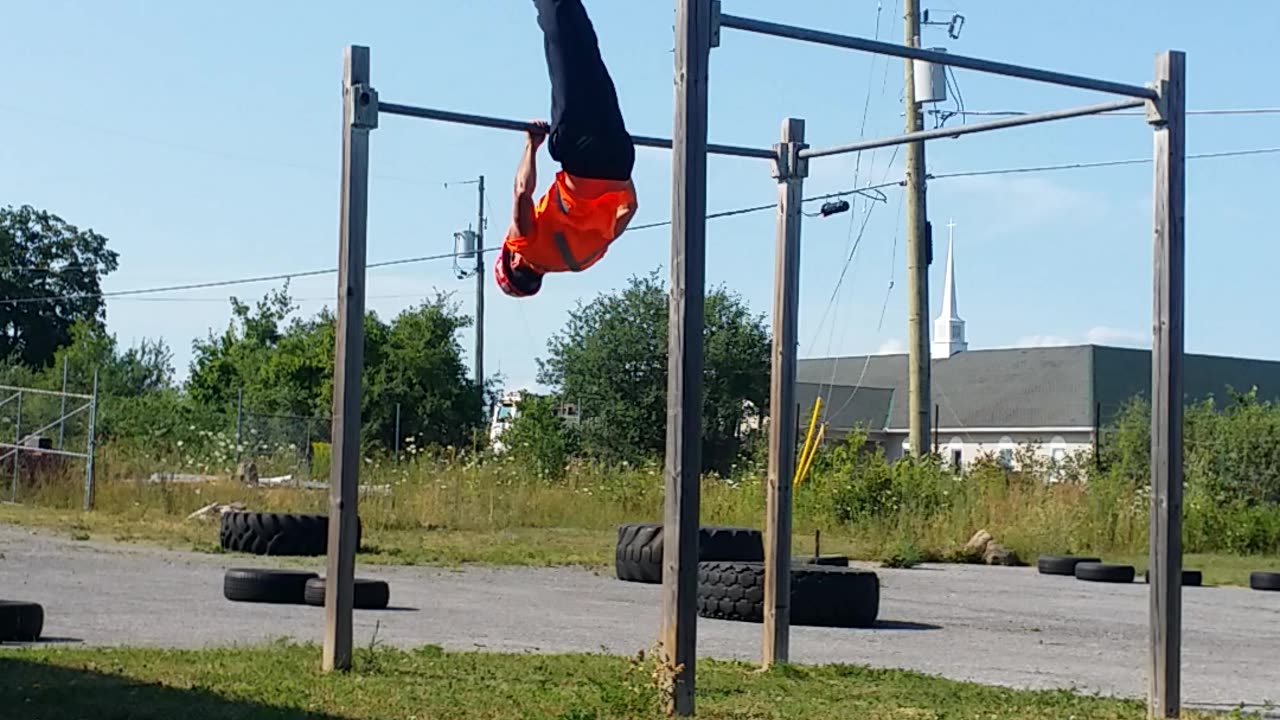 ⚒️2021💪07-07 🪖On Break @ Work Doing Pullups 🍁 Push Yourself To The Limit Everyday 🍎 Healthy4Life 💦