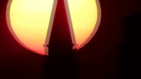 Moon, Dark Sky & Sun (July 2022)