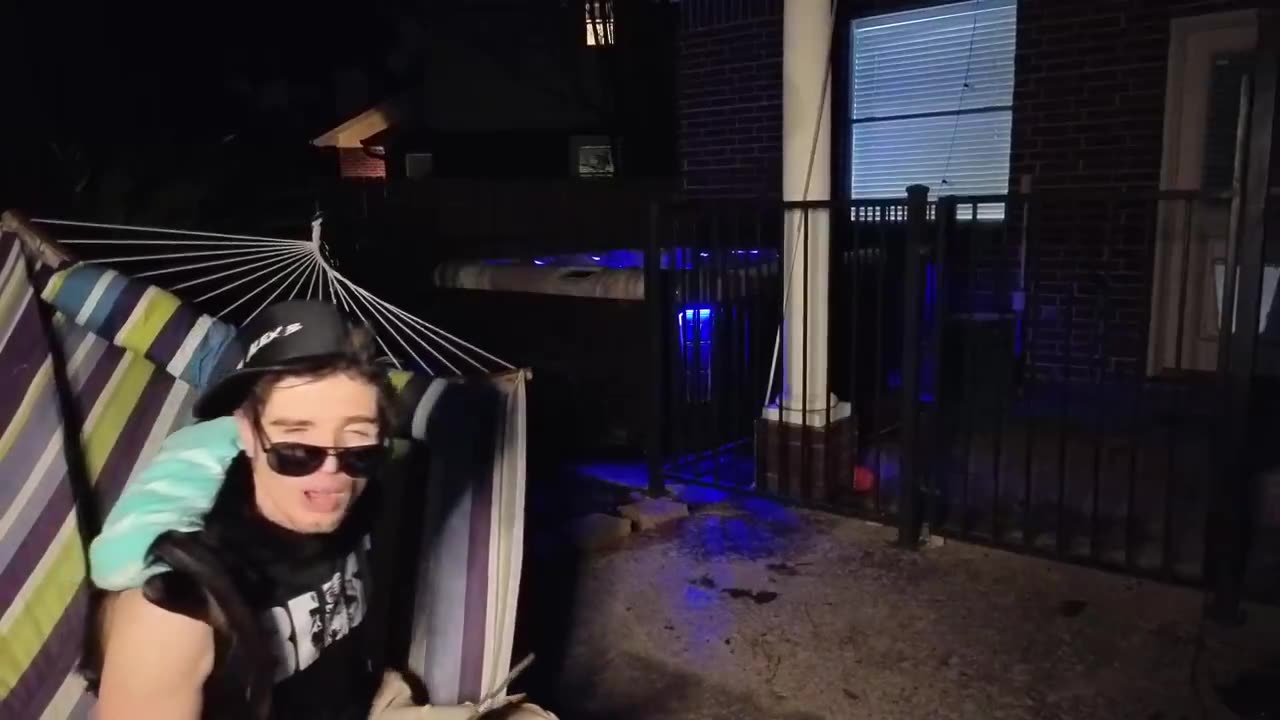 Proud retard AlexB_MonkeyKing reading SFX/TTS aloud thinking it's chat...