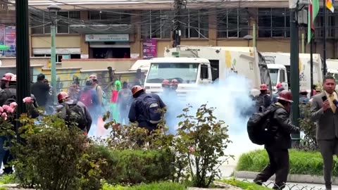 Bolivia miners vow to fight until fuel decree repealed