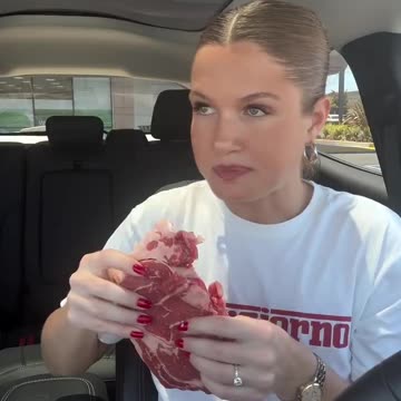 Woman goes viral showing off that she eats raw meat