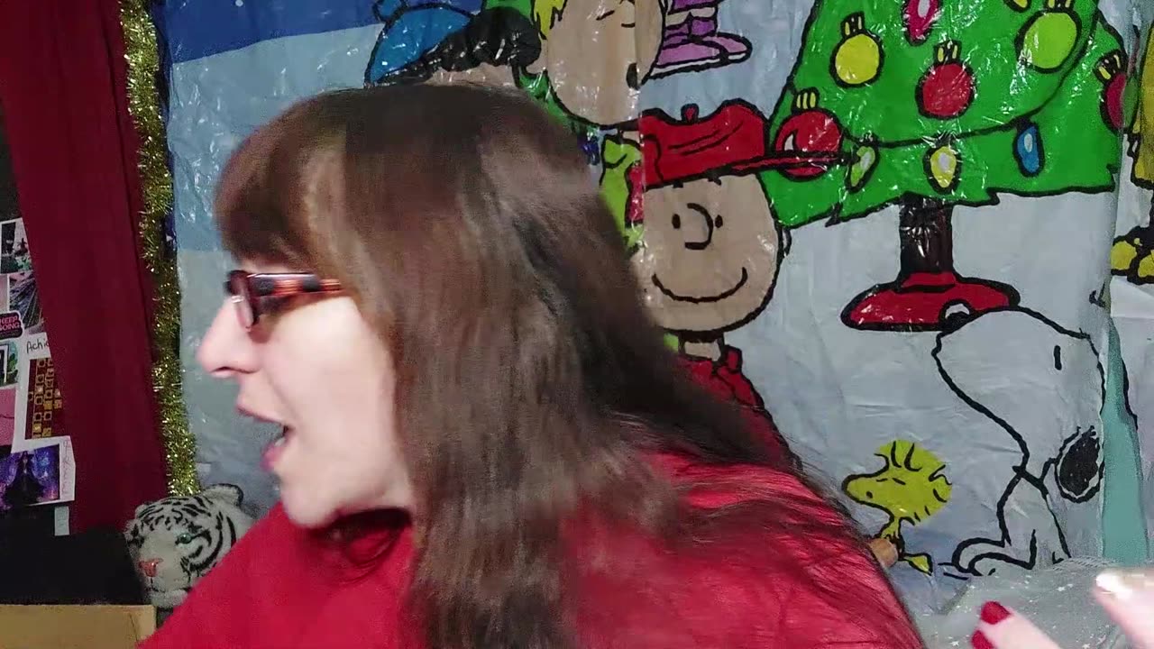 Vlogmas Day 12: Gift Guide/Ideas