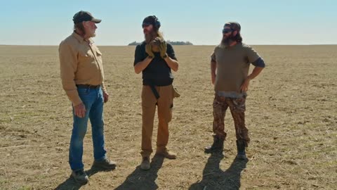 Duck Family Treasure S1 Ep 6: Meteorites! | Fox Nation