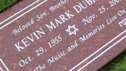 FAMOUS GRAVES - VOL. 515: KEVIN DUBROW