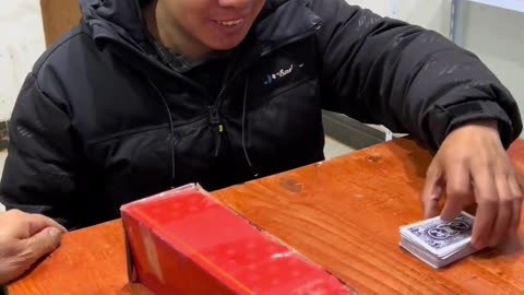 A Folk Expert! The Box Hides A Secret