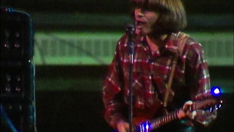 Travelin' Band - Creedence Clearwater Revival (live)