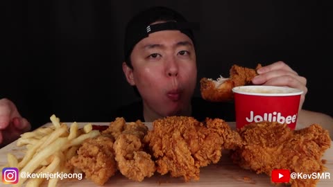 ASMR MUKBANG Jollibee (Mouth watering)😮