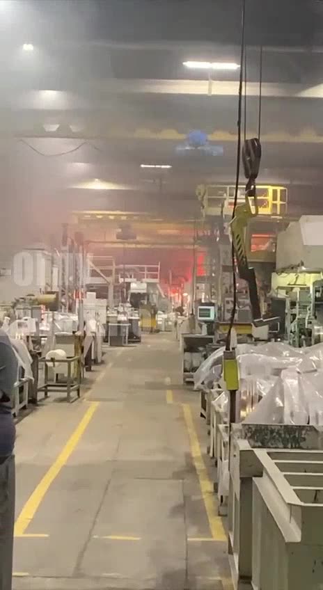 Truck Carrying Chemicals Crashes into Russian Auto Plant in Nizhny Novgorod and Exploded