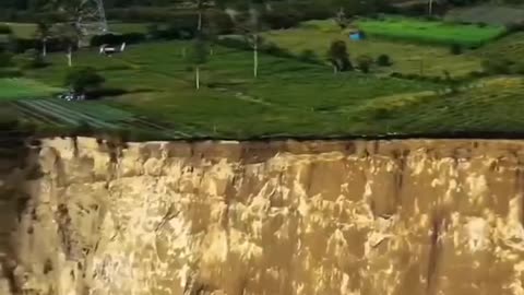 Ground collapses in Indonesia's Pondok Balik — over 30,000 square meters of land have been SWALLOWED