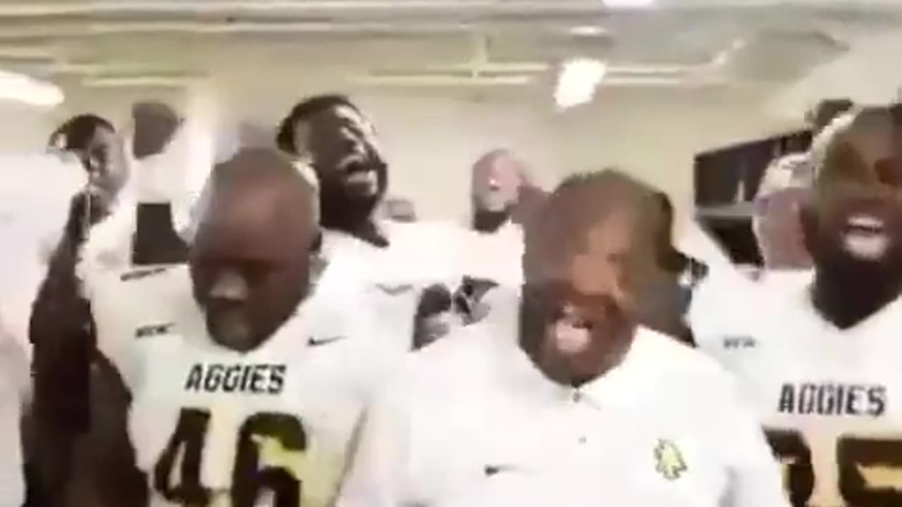 Tell em to bring me my money!