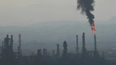 Haifa Oil Refinery Hit by Missile Strike: 3 Workers Killed, Facility Shut Down 🔥🚨