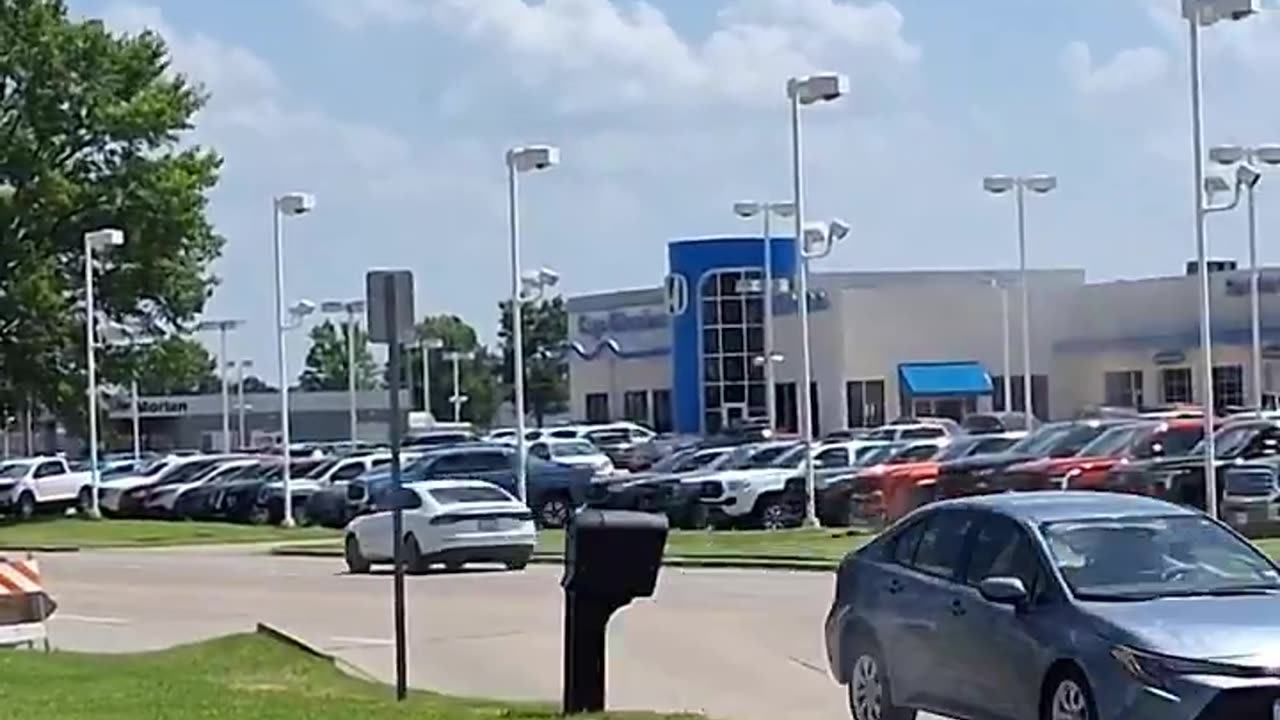 A heatwave in Missouri caused the road to split open, creating a mini ramp