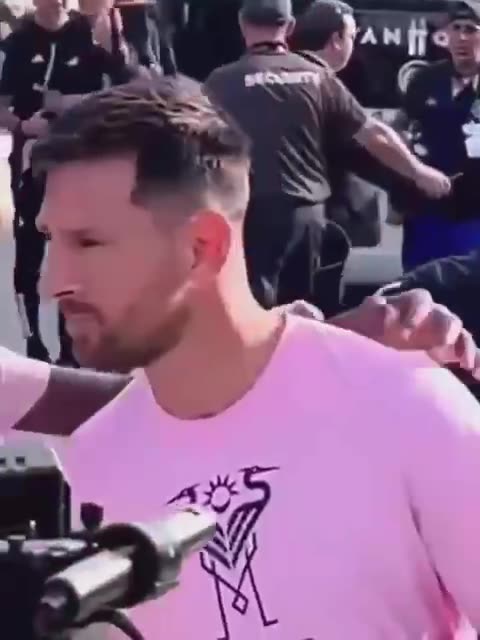 Pov: When someone asks me who works 100%? 😌