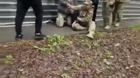 📹👊 Ukraine Russia War | Teen Films Violent Clash Between TCC Officers and Civilians | RCF