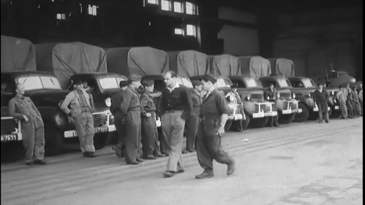 GENERAL SIR BRIAN ... - GENERAL SIR BRIAN ROBERTSON INSPECTING THE AIR BRIDGE AT GAT - 111-adc-10107