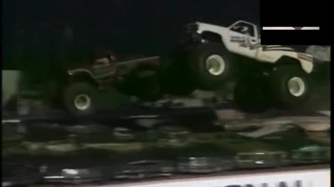 1980s/1990s Monster Truck Crash Compilation 2 (REACTION) (Plz read message at the start)