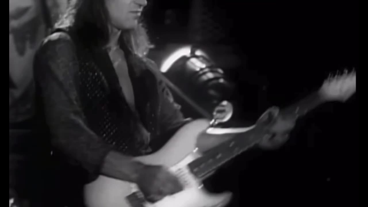 Scorpions - Wind of Change (Official Music Video)