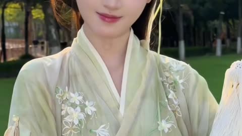 Daily Beauty EP 110 | Sensual Sage Green Dress Luring Outfit Edit