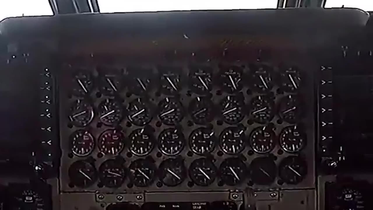 🤯✨ Watch the Precise Art of Refueling a B-52! | FeedMyCuriosity