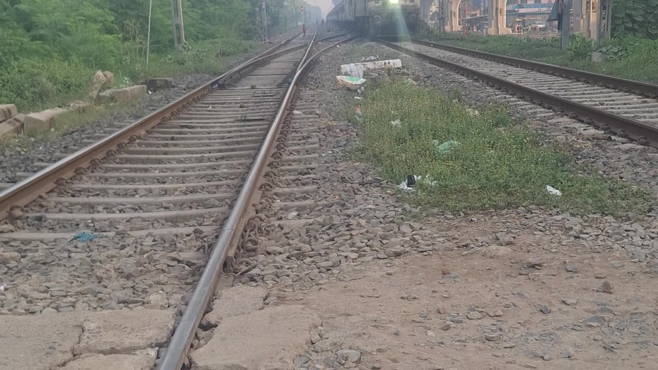 Who speak 🗣️ janstabadi is late?