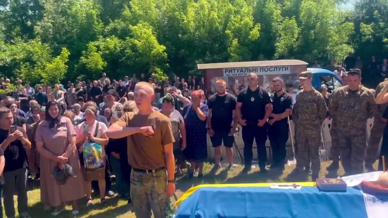 "The AZOV-neo-Nazi organisation is holding the funeral of Lieutenant Yuriy Tkachuk