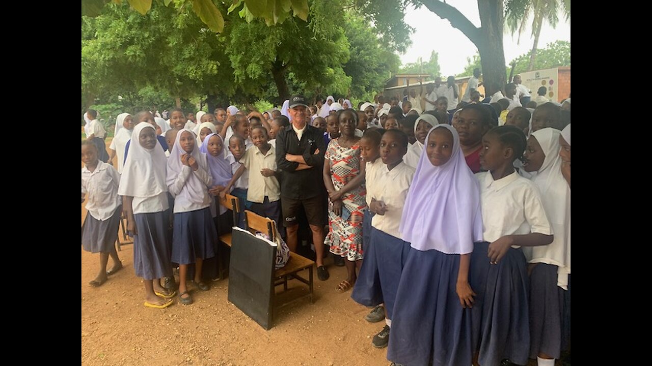 94 | Dr. Max Foundation: Incontro con la scuola elementare di Maweni, 7/5/25