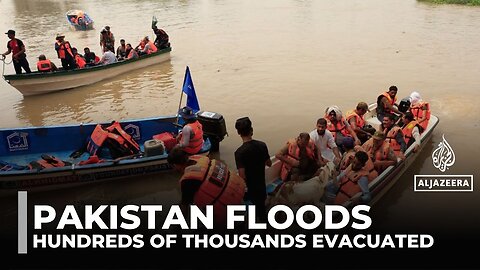 Half a million people stranded by heavy flooding evacuated in Pakistan