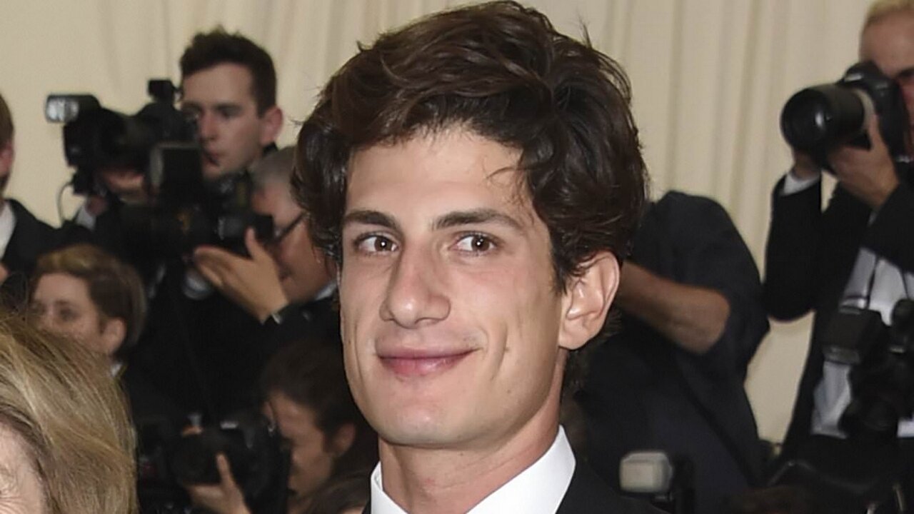 Schlossberg's Met Gala Stand