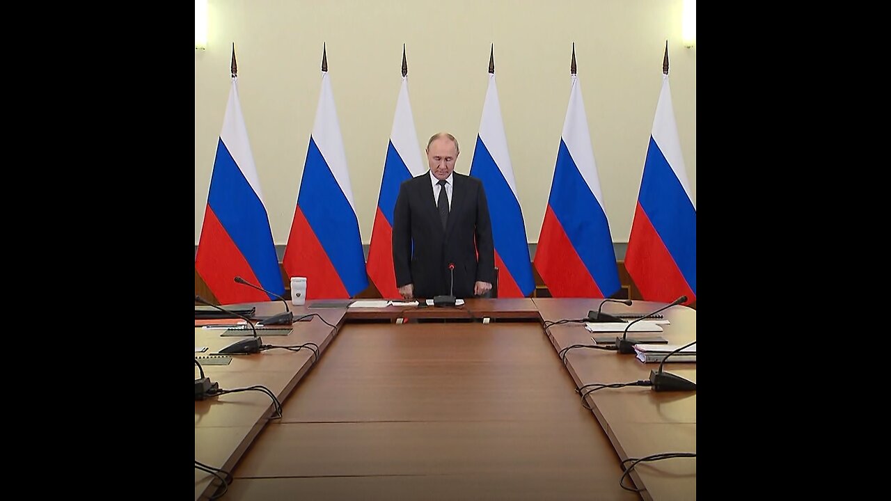Putin inicia reunión con un minuto de silencio por las víctimas de Amur