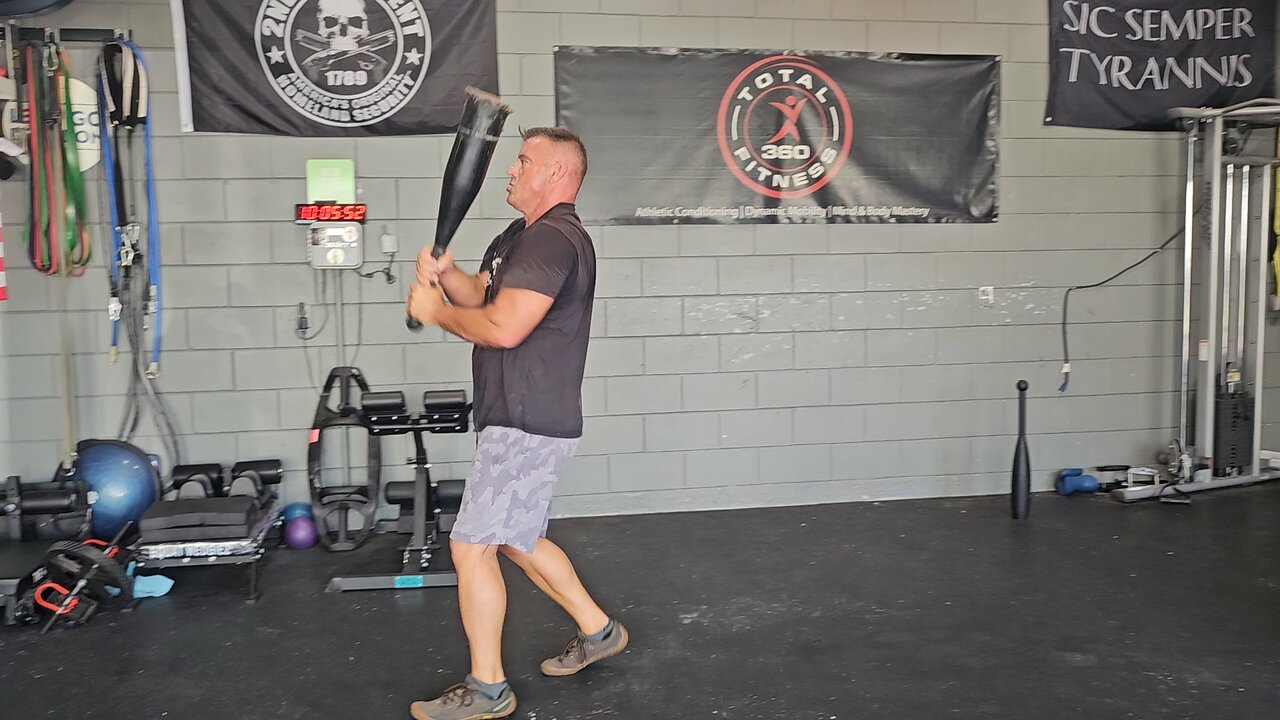 Clubbell Halo Shoulder Cast Walking