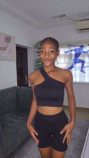 One-Shoulder Activewear Set – Seamless Sports Bra, And Workout Shorts🔥