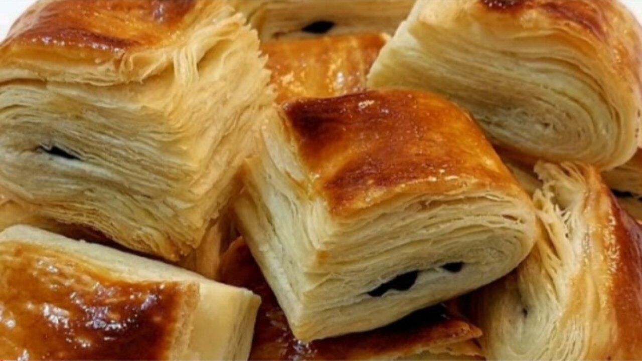 A quick & easy way to make puff pastry 🥧. Very tasty & crispy 🥰😍❤️