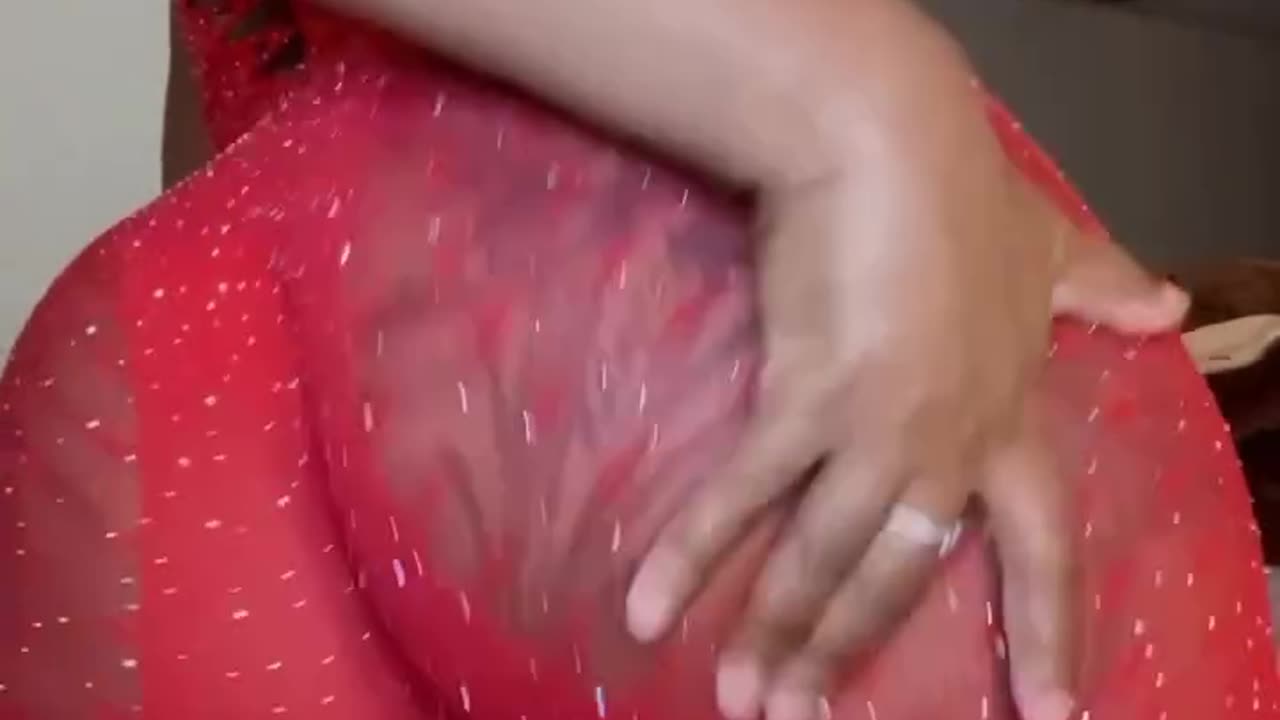 Girl in fishnet twerk.