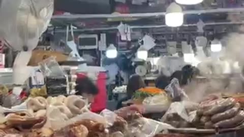 Trending: korean street food tour || gwangjang market in seoul ~ PT 1