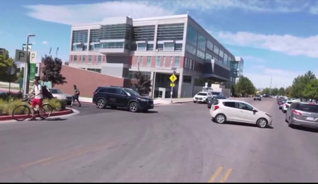 Charlie Kirk - No Security - No ticket check